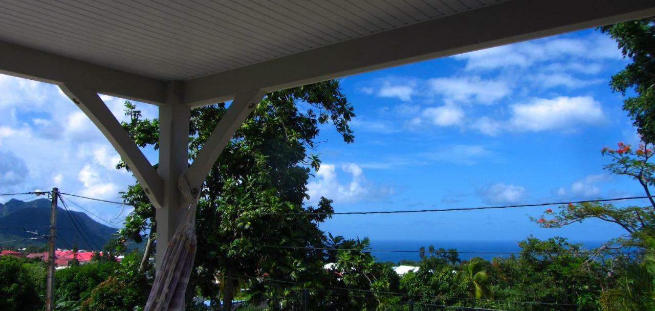 Or Bleu-Bungalow Volcan Soufriere-Vue Sur Mer Saint-Claude Esterno foto